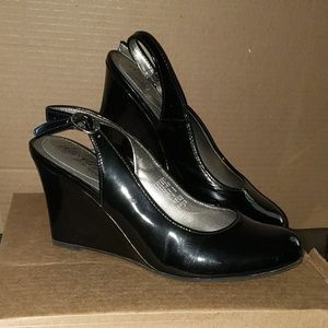 SOLD Dexflex Patent Black Wedges